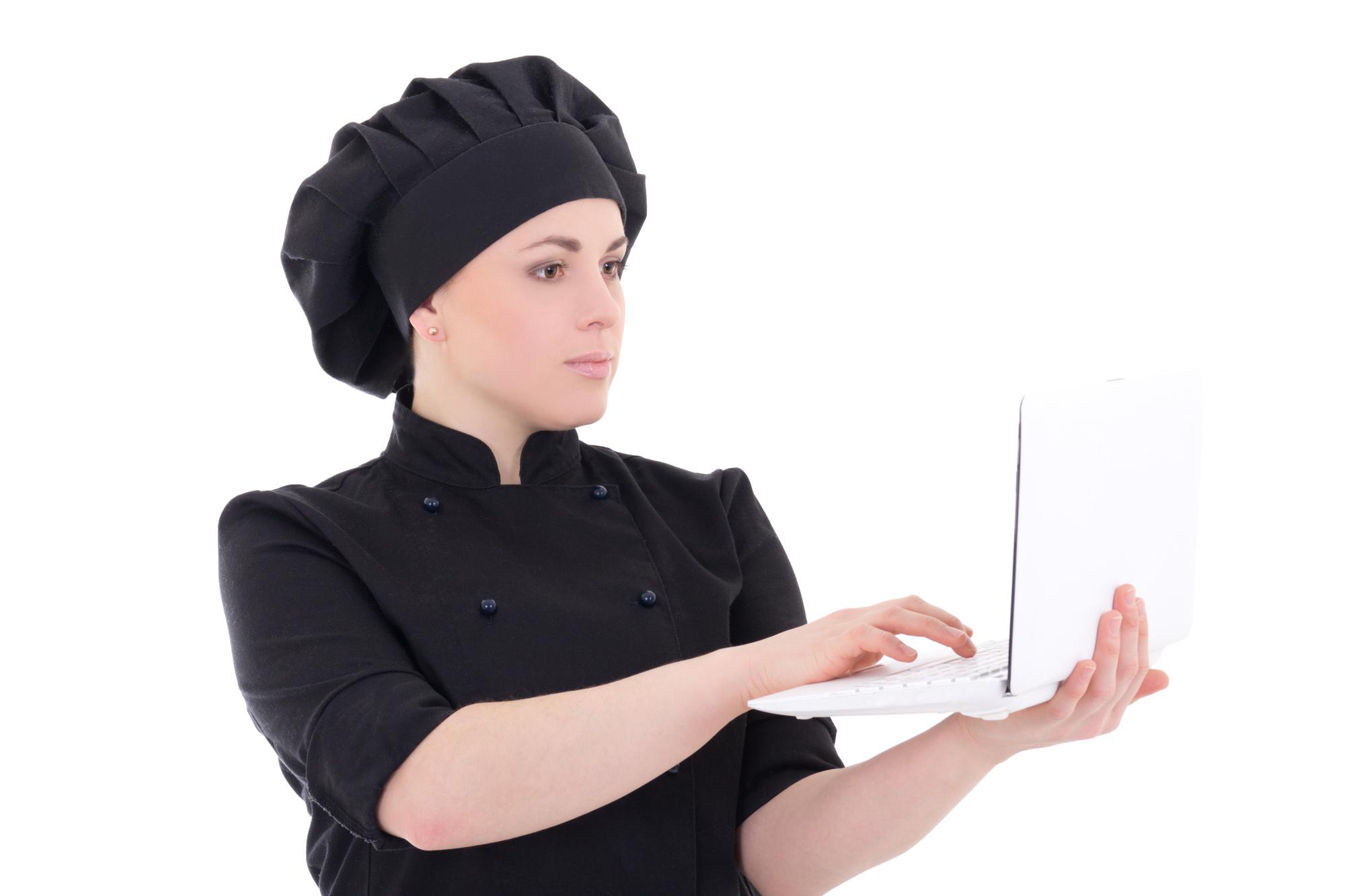 Lezione live con chef che mostra una tecnica